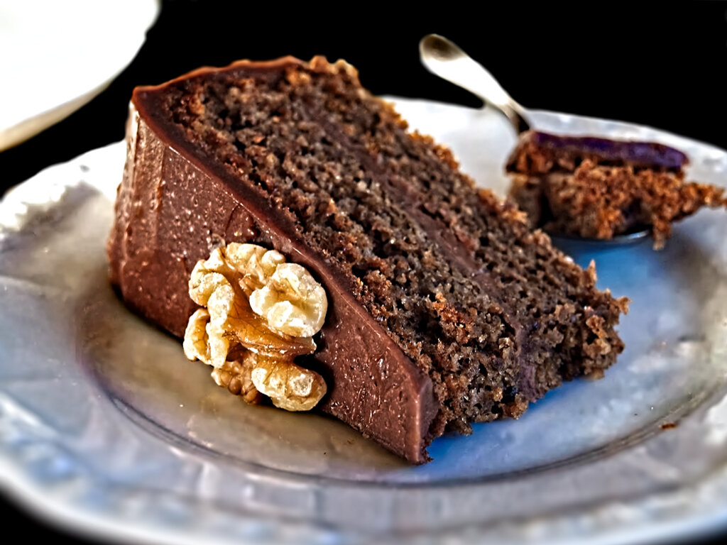 Шоколадный торт с орехами грецкими: рецепт с фото