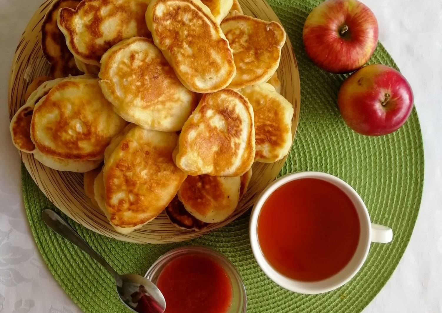 Яблочные оладьи - топ -7 рецептов с фото пошагово на сковороде, пышные