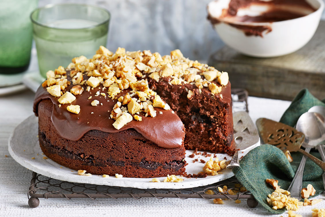 Шоколадный торт с орехами грецкими: рецепт с фото