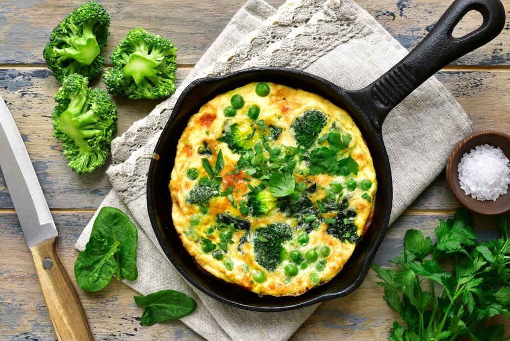 Рецепт омлет с брокколи в духовке. калорийность, химический состав и пищевая ценность.