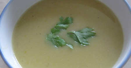 Томатный суп с кускусом и чечевицей