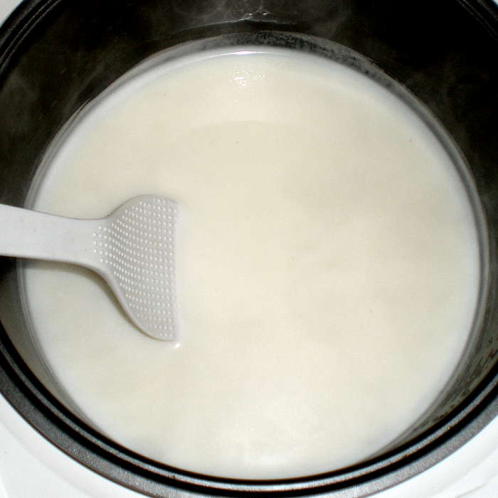 Сгущенное молоко в мультиварке