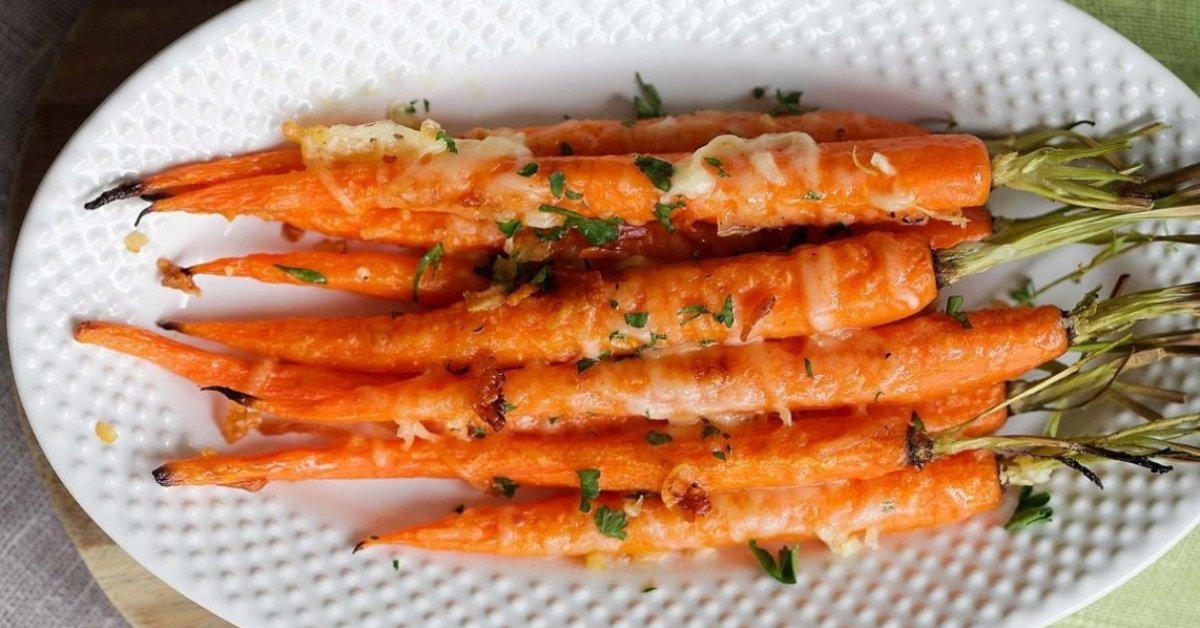 Овощи не очень люблю, а вот от запеченной моркови со специями меня не оторвать