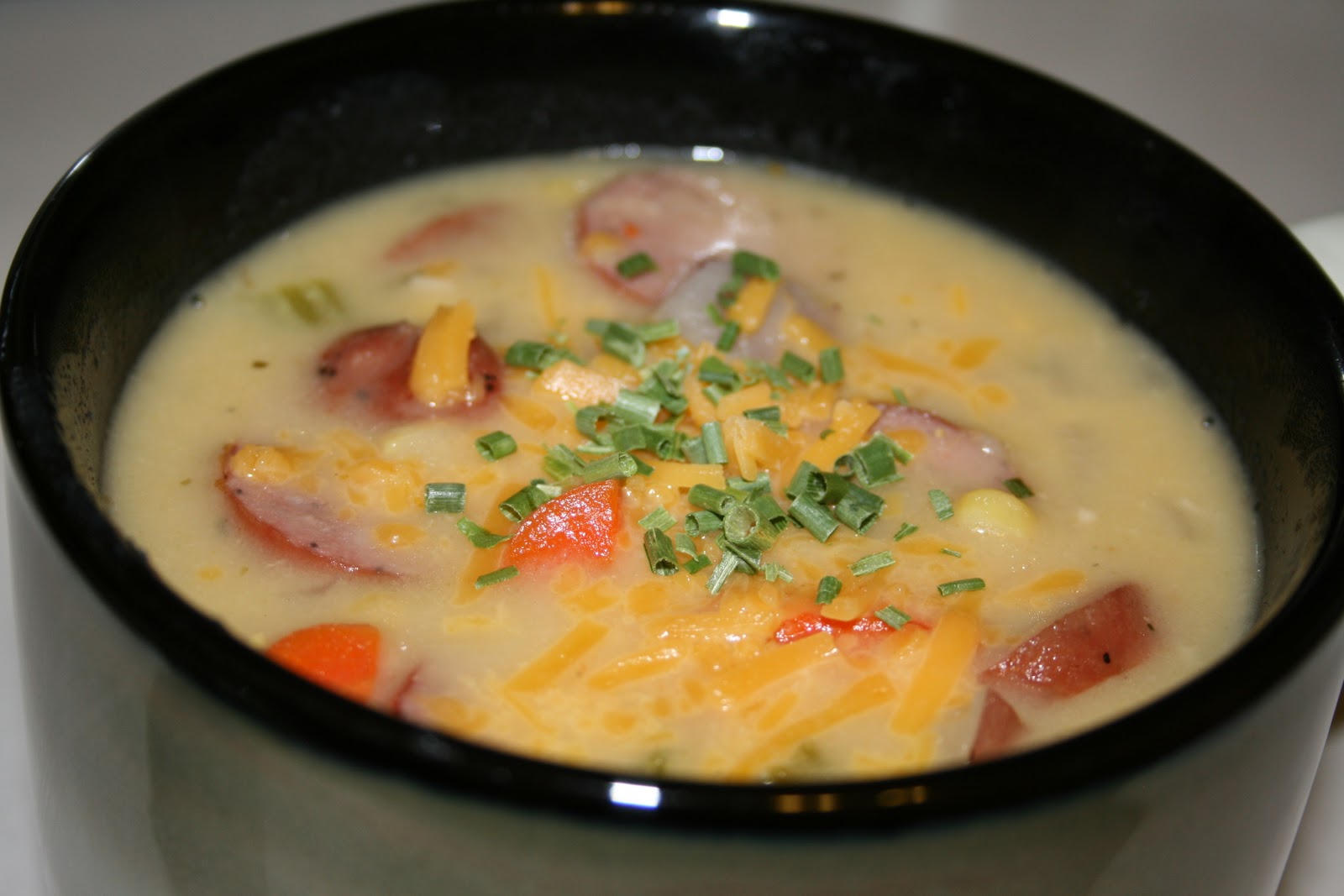 Сырный суп с колбасой и плавленным сыром