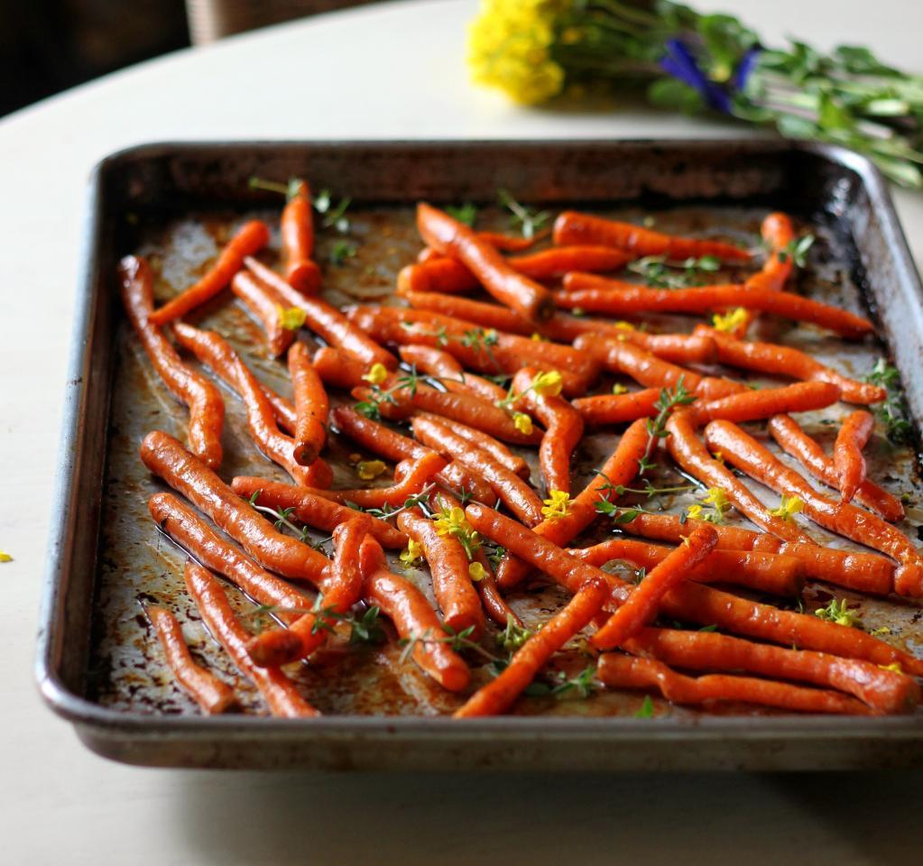 Запеченная морковь в духовке со специями и травами рецепты пп
