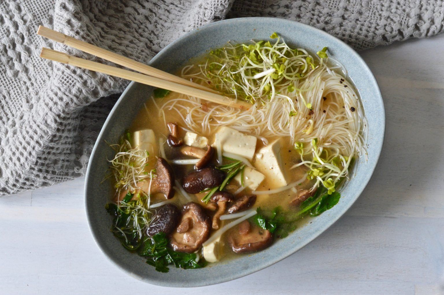 Китайский суп с лапшой - 12 пошаговых фото в рецепте