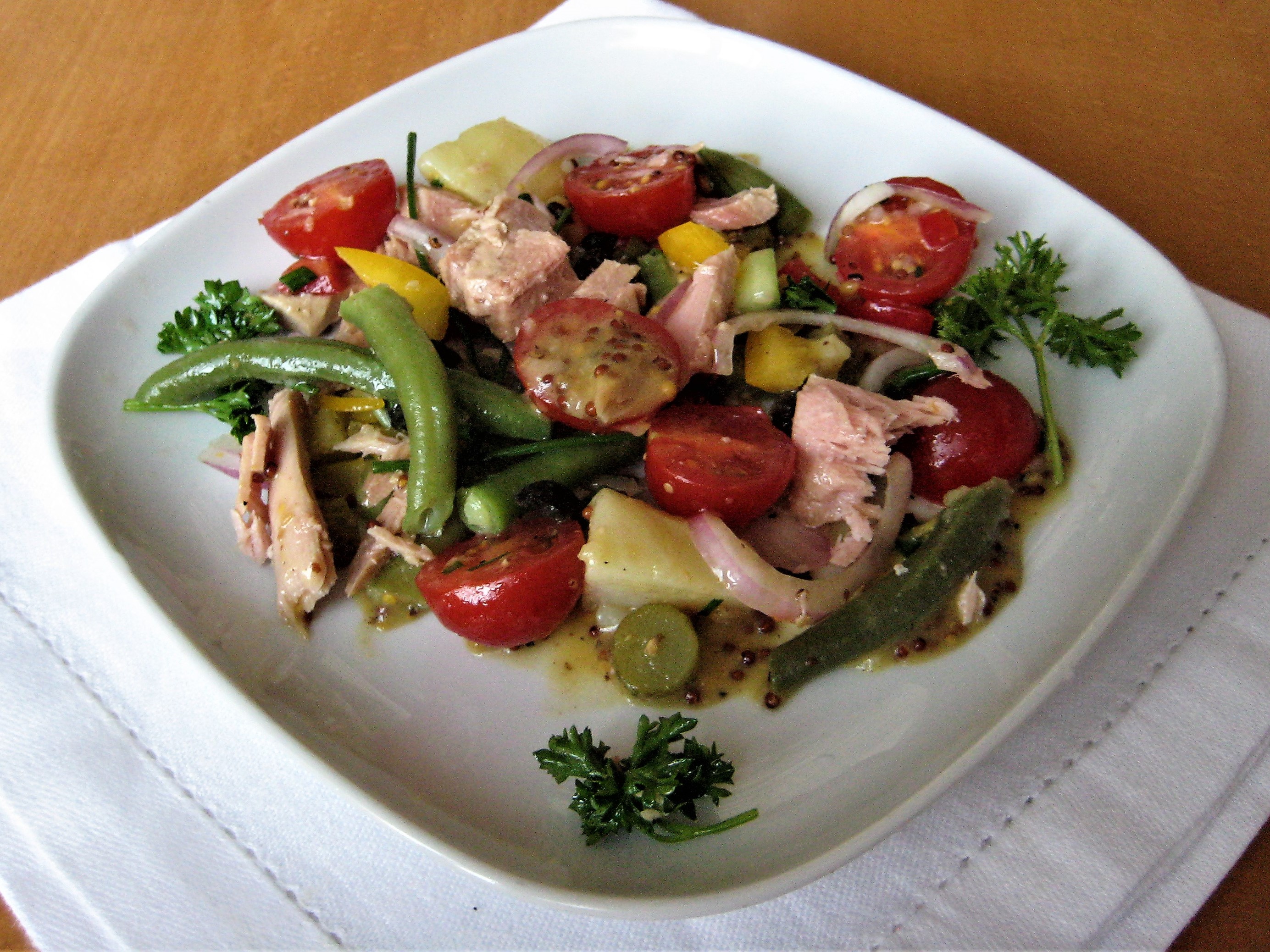 Как приготовить классический салат нисуаз с тунцом пошагово
