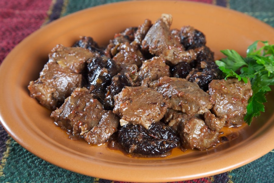 Мясо с черносливом — 7 рецептов приготовления