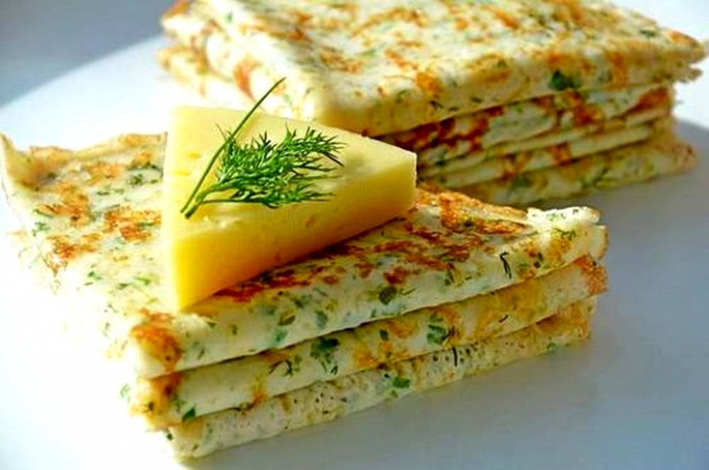 Рецепт приготовления сырных блинов с зеленью