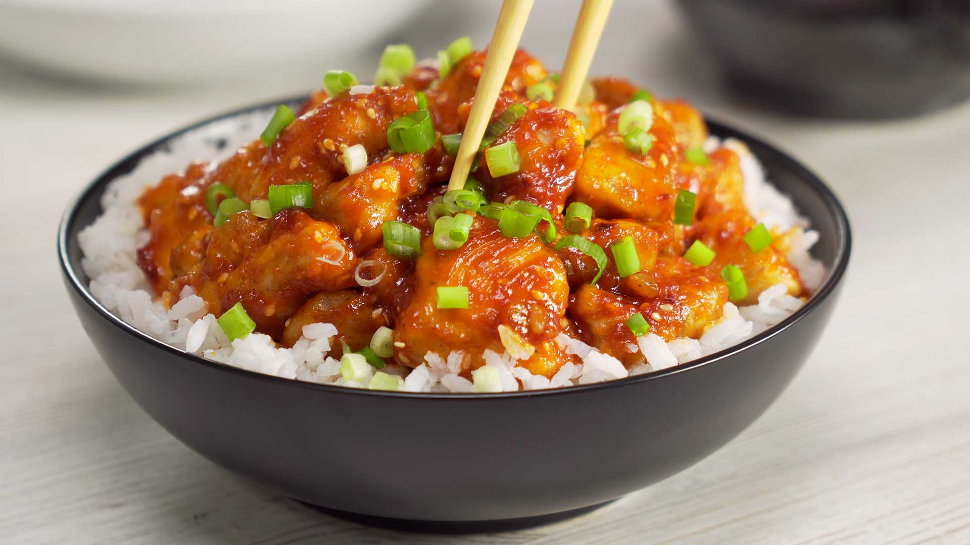 Курица в кисло-сладком соусе по-китайски – рецепт с овощами на сковороде