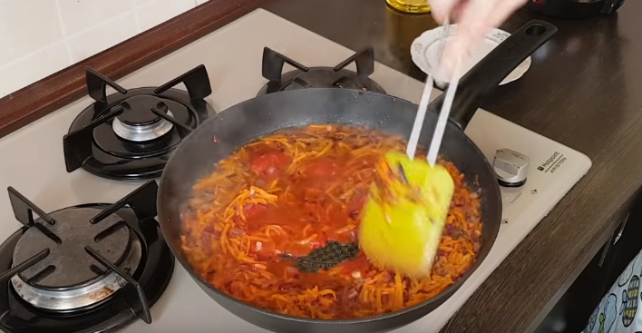Куриные тефтели в томатном соусе