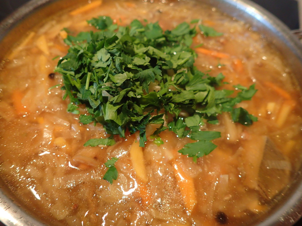 Суп капустняк: рецепты с квашеной и свежей капустой с фото