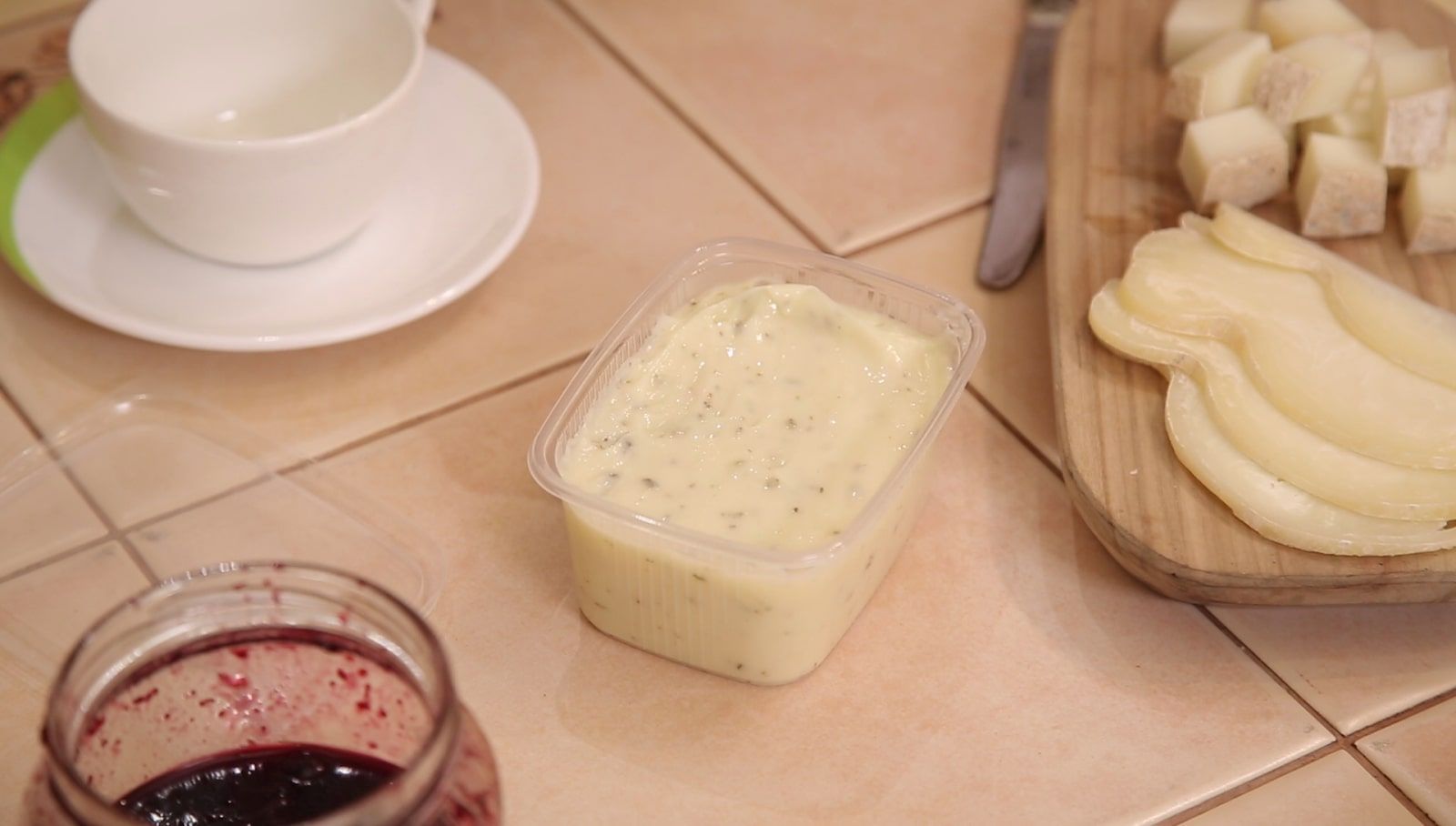 10 простых рецептов вкусного сыра в домашних условиях