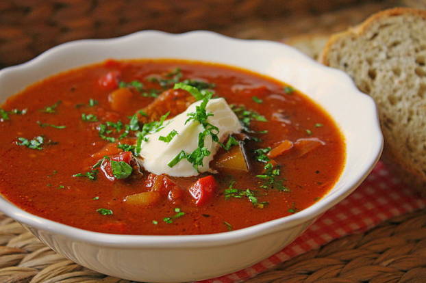 Томатный суп с макаронами (Zupa pomidorowa)
