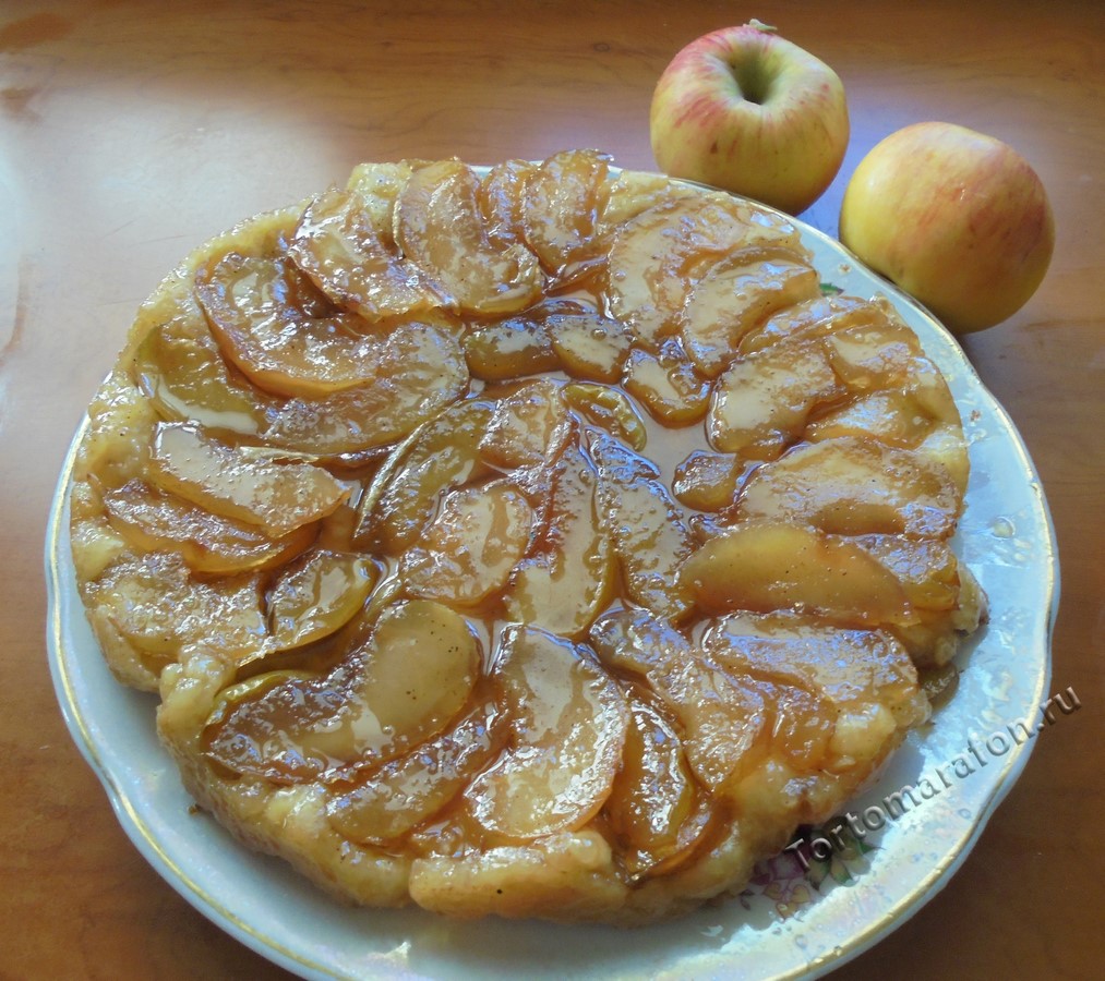 Пирог-перевертыш с яблоками - 6 рецептов из слоеного или дрожжевого теста.