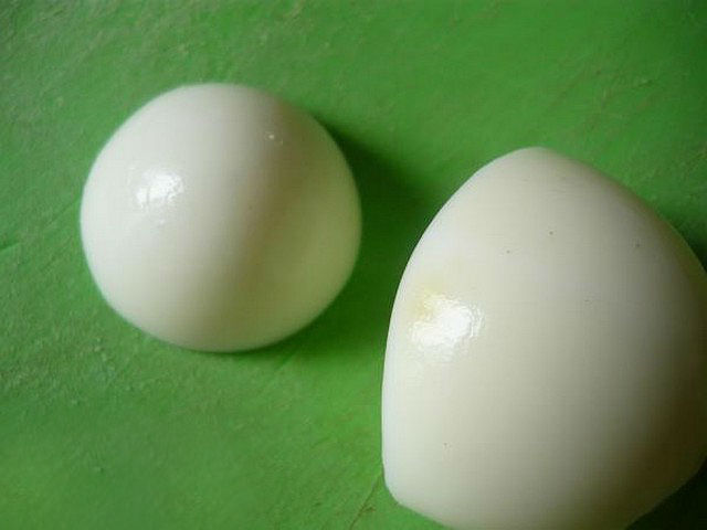 Яйца, фаршированные авокадо