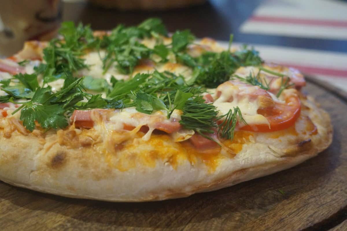 Пицца из лаваша на сковороде за 10 минут. бомбический рецепт из instagram