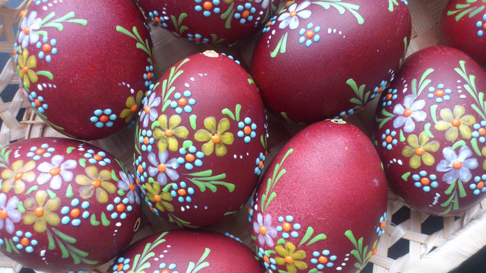 Пасхальный декор: красим яйца