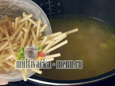 Суп с макаронными изделиями в мультиварке