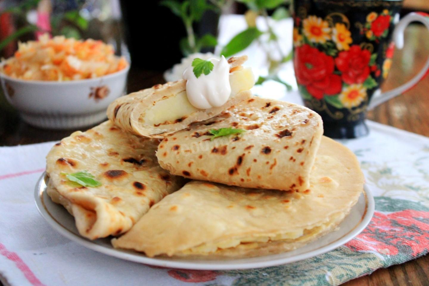 Кыстыбый - это национальное татарское блюдо, и каждая татарочка знает, как его приготовить. | шедевры кулинарии
