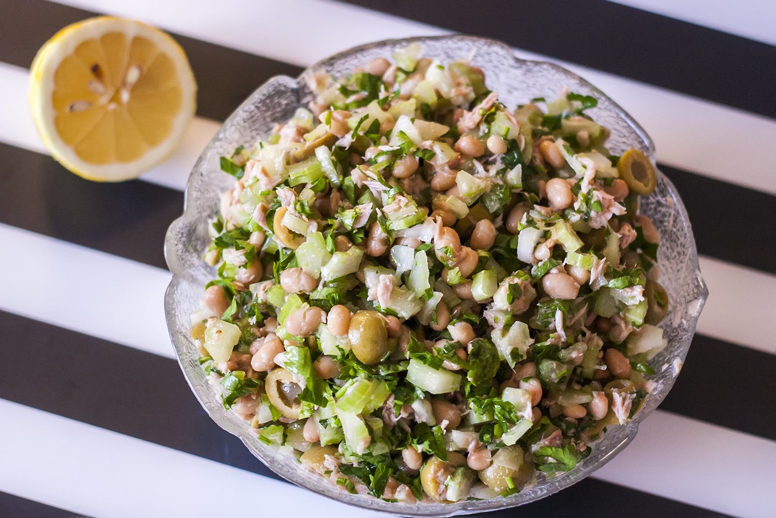 Салат с пекинской капустой – 15 простых рецептов на каждый день и праздничный стол