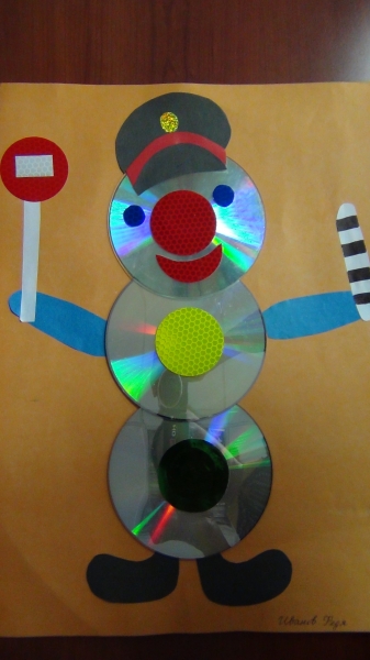 Поделка светофор своими руками в детский сад и школы (72 фото): оригинальный светофор из бумаги, картона и дисков