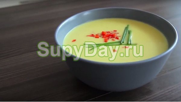 Суп из курицы с плавленным сыром в мультиварке