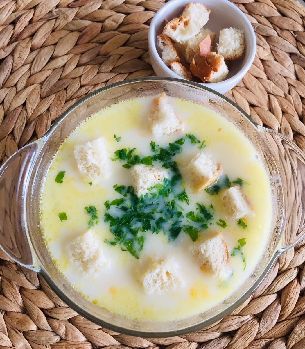 Сырный суп с колбасой - 7 рецептов из плавленых сырков (фото)