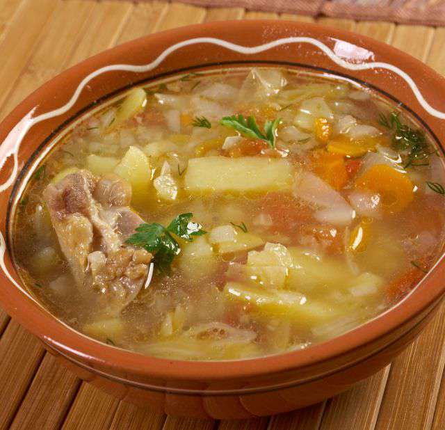 Как приготовить вкусный суп из свинины на обед