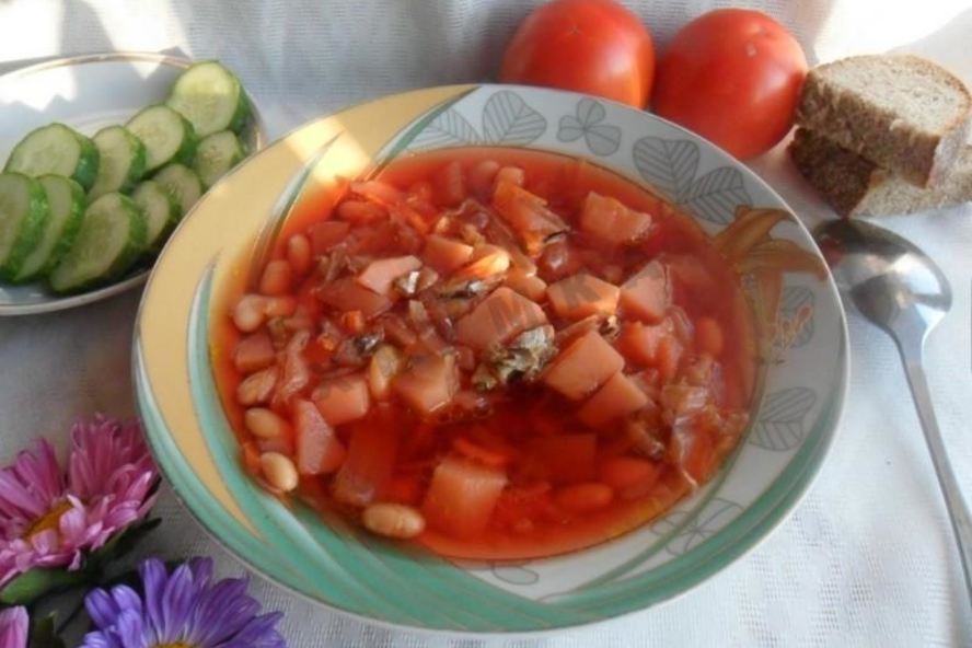 Борщ с фасолью и килькой в томате - пошаговый рецепт