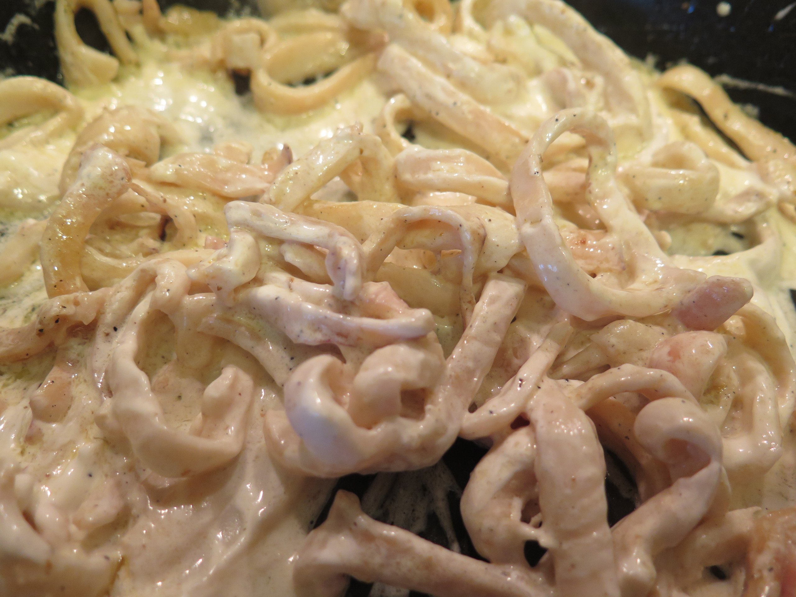 Кальмары в сметанном соусе - самые вкусные рецепты и секреты приготовления моллюсков - готовим дома - 14 апреля - 43786219525 - медиаплатформа миртесен