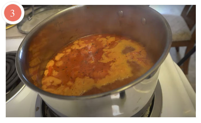 Итальянский томатный суп с сухариками