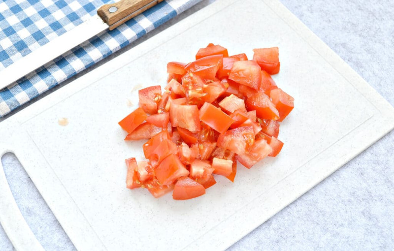 Салат из феты и помидоров