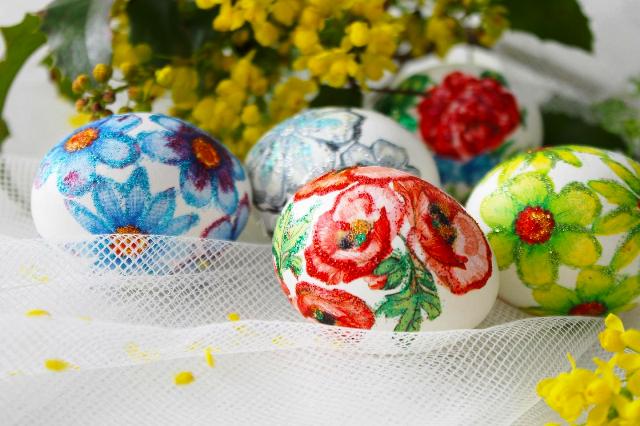 Пасхальный декор: красим яйца