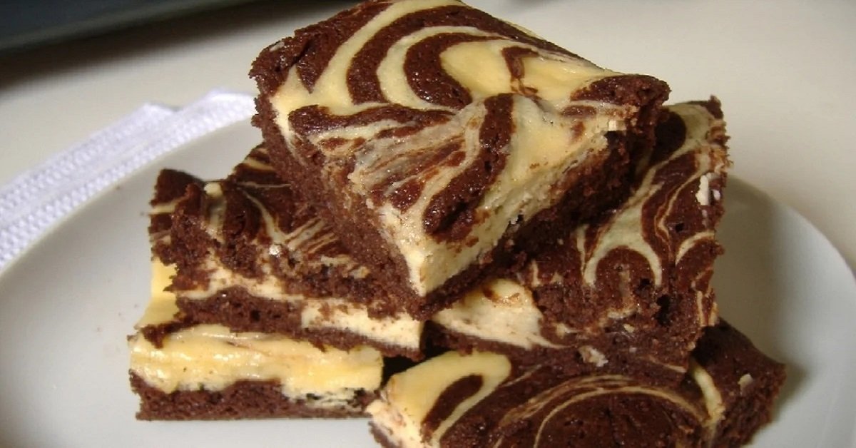 Шоколадный пирог: рецепт простой, с какао, на кипятке, шоколадно-творожный и др