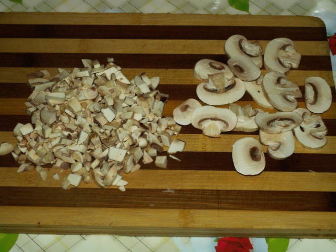 Макароны с курицей и грибами в сливочном соусе