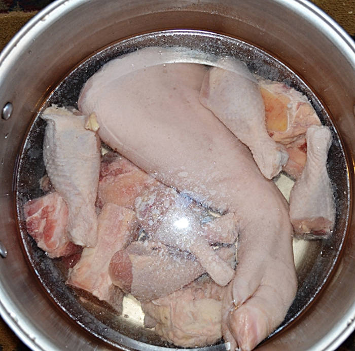Рецепт холодца из свиной рульки и курицы - 14 пошаговых фото в рецепте