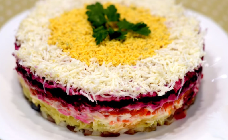 Салат селедка под шубой – самое праздничное блюдо: рецепт с фото и видео