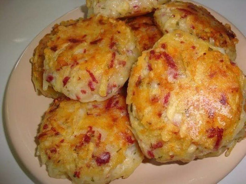 Картофельные драники с ветчиной и сыром: рецепт с фото пошагово