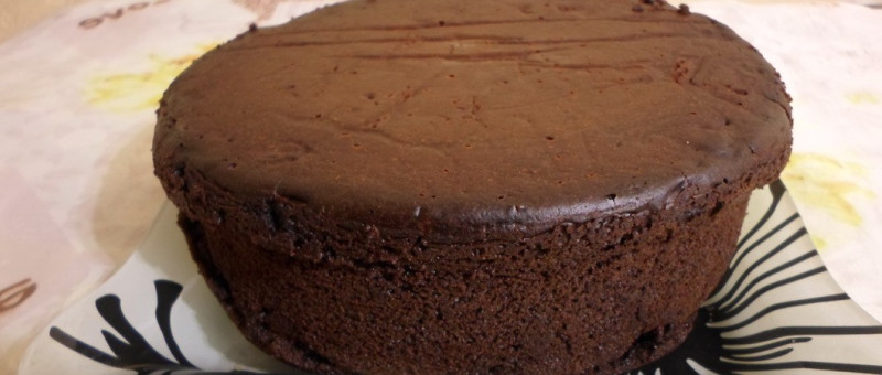 Влажный шоколадный пирог без яиц