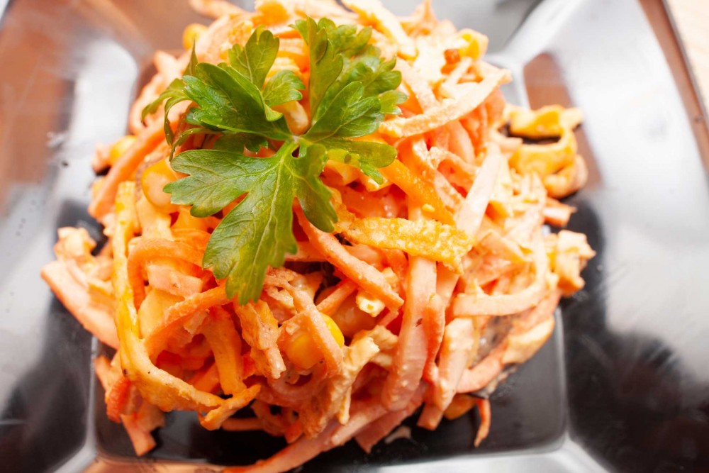 Салат восторг с корейской морковью и курицей рецепт с фото фоторецепт.ru