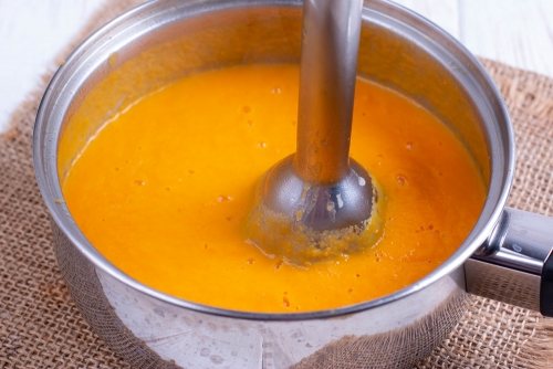 Нарядный зимний суп: тыква с имбирем