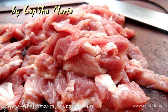Мясо по-гречески с мятой и сухофруктами